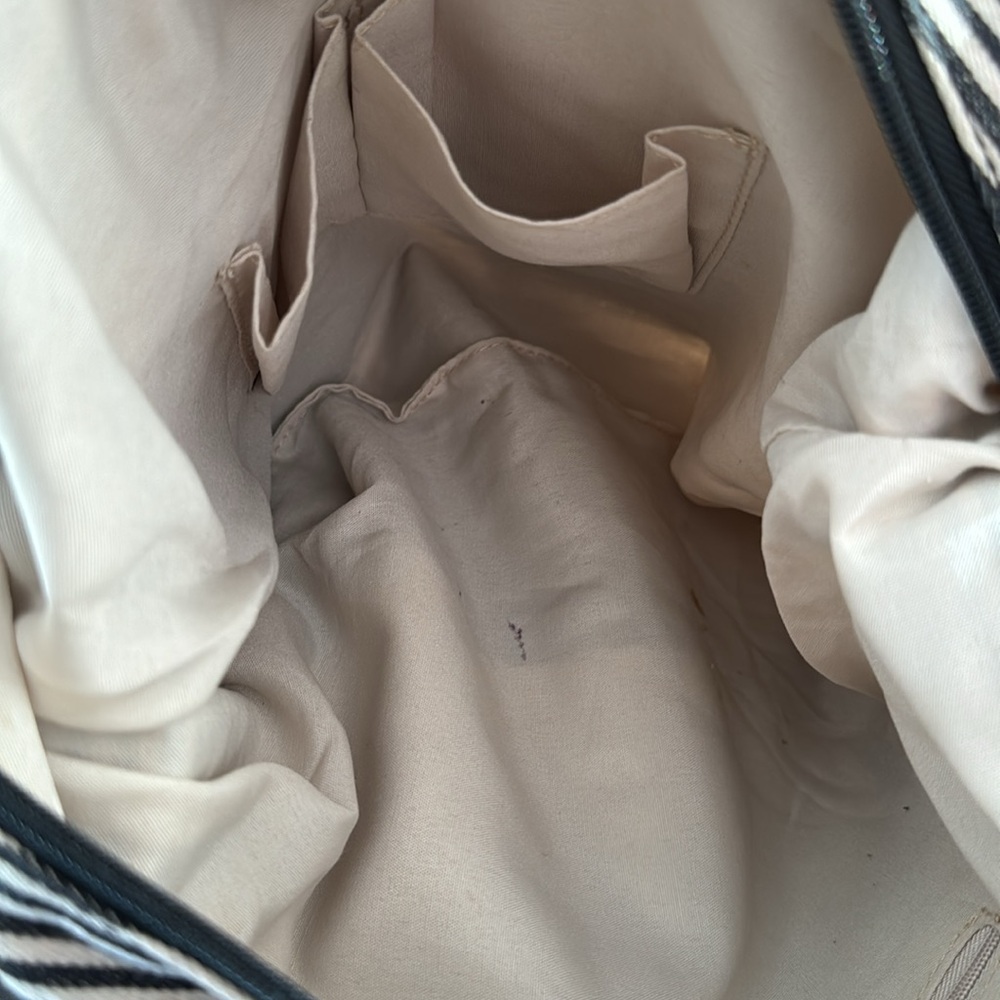 Purse - Picture 3 of 3